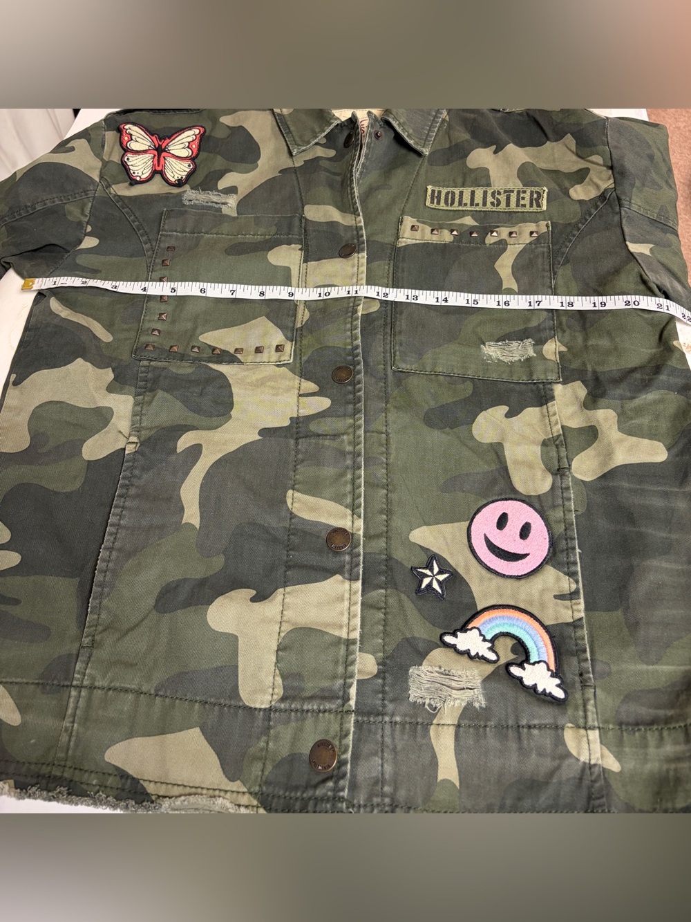 Hollister Women's Camouflage Utility Jacket with Fun Patches Size M - Picture 5 of 6